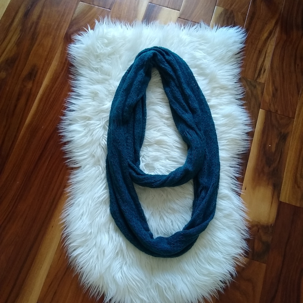 Paula Bianco Infinity Scarf